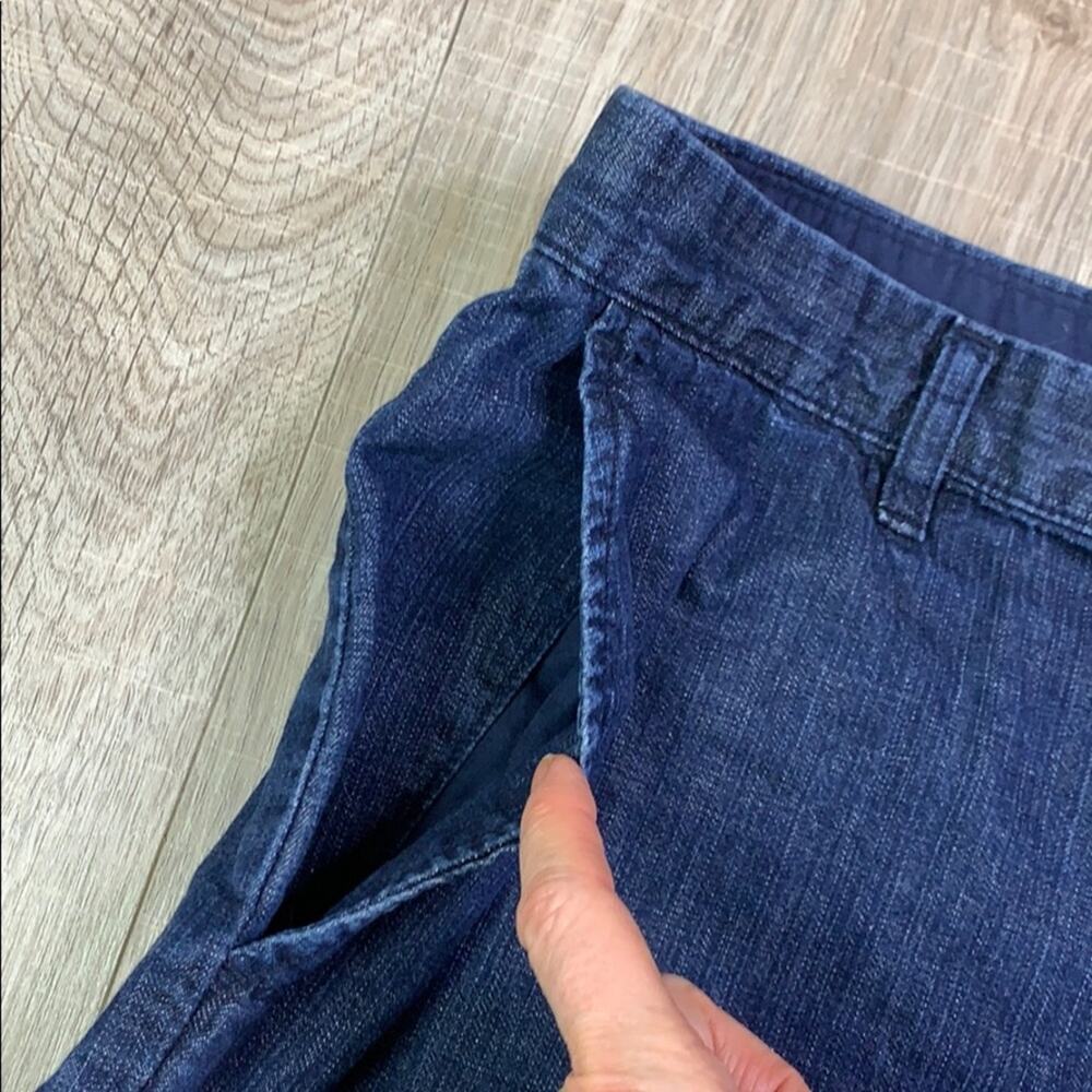 COAT OF ARMS Men's Blue Denim Bermuda Shorts with Pockets - Picture 6 of 9